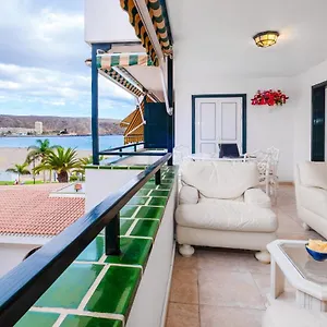 https://la-maricita-cristianos.in-canary-islands.com